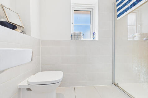 CAM02909G0-PR0479-STILL011