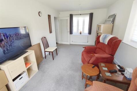 Middlemoore Way, Crowland, Peterborough photo 4