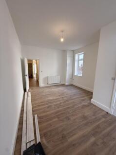 Beulah Hill, Upper Norwood, Croydon, London photo 5