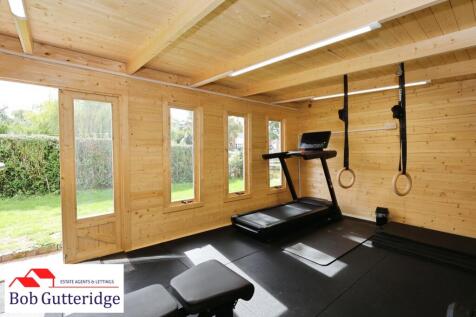 GARDEN SUMMERHOUSE / OFFICE / GYM