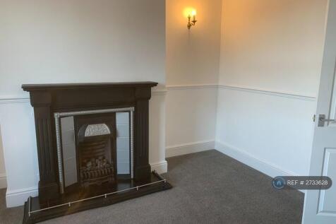 Victoria Terrace, Huddersfield, HD8 photo 4