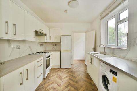 1 bed, 1 bath Flat in London - Photo 3