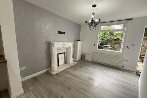 Harrops Place, Macclesfield photo 3