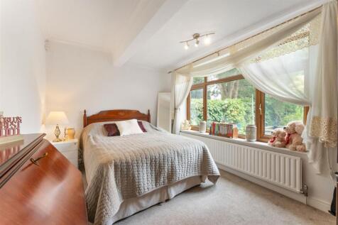 132 Earlswood Common_17.jpg