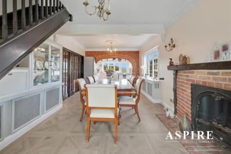 Aspire Estate Agents2.jpg