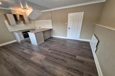 2 bedroom Apartment 1st Floor in Godalming photo 3