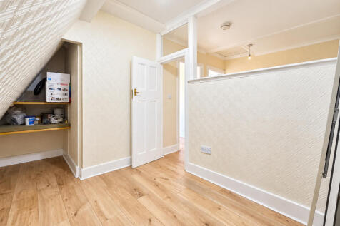 Twickenham Road, Isleworth, Hounslow photo 5