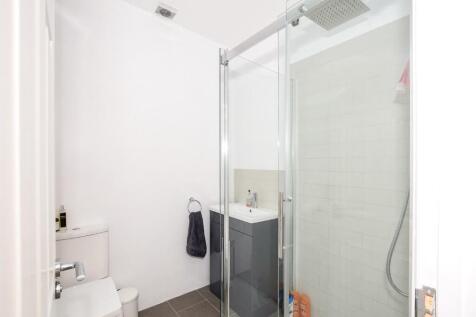 GF Shower Room