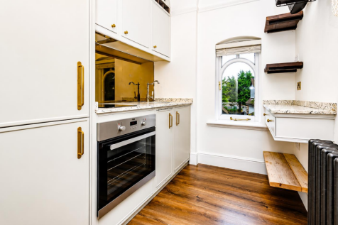 Modern Fitted Kitchen