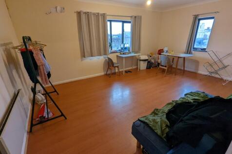 213, Granby Court, Reading, Berkshire, RG1 photo 3