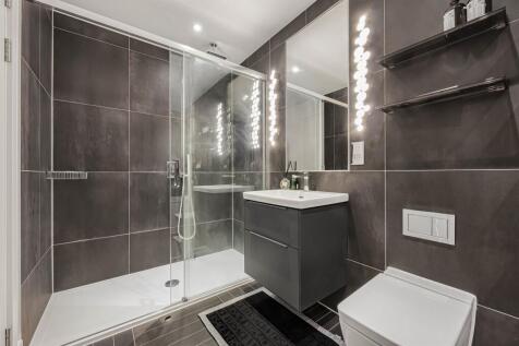 En Suite Bathroom