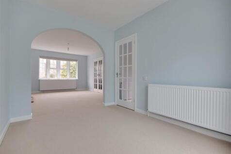 Living room 2.jpg