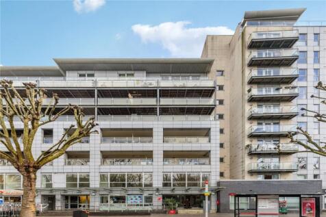2 bed, 2 bath Apartment in cardiff - Photo 15