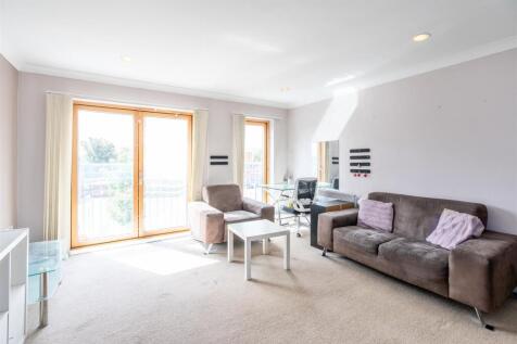 Apartment 28 City Walk_9.jpg