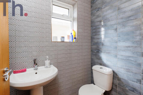 Downstairs Cloakroom W/C