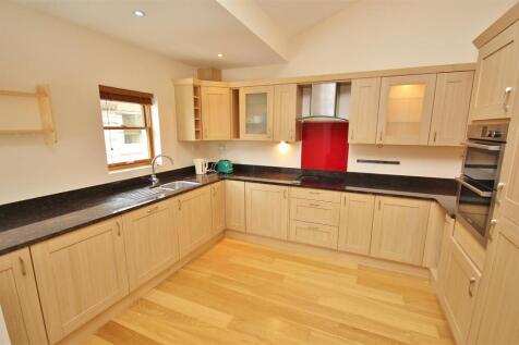 7 The Elms, Houghton, kitchen.JPG