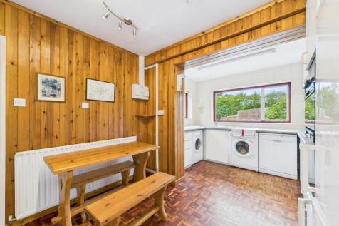 CAM01740G0-PR0442-STILL007