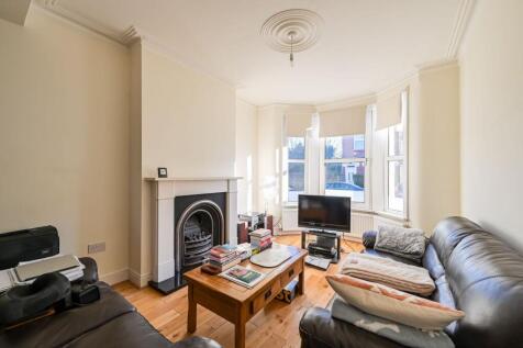 London, N17 - property photo