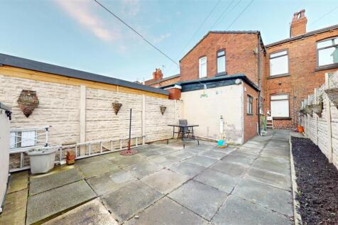 Greenfield Road Rear Yard