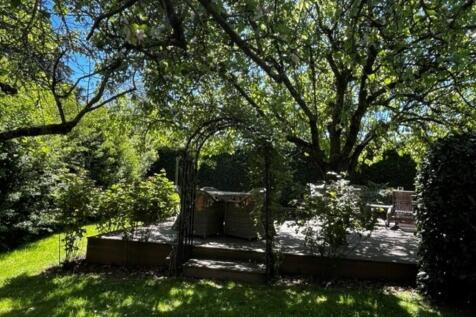 Garden seating