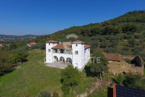 Esterno