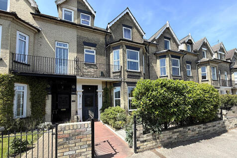 6 Bedroom, 3 Storey Family Home FOR SALE