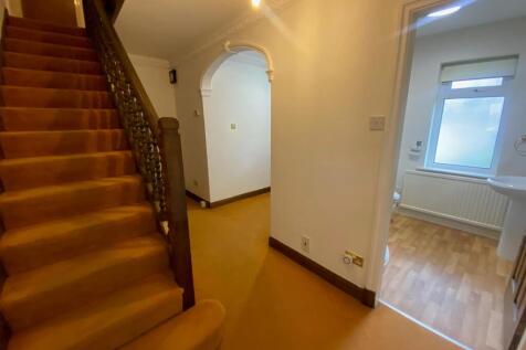 INNER HALLWAY.jpg