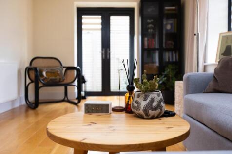 Flat 3, St Nicholas Court, BS13 8JY-6.jpg