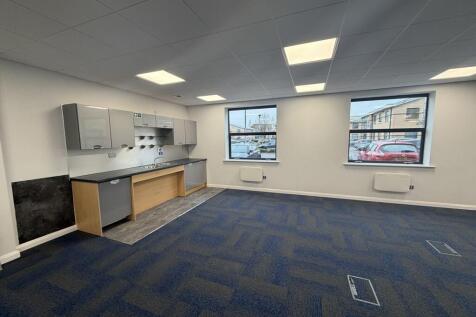 Office to rent Image 3