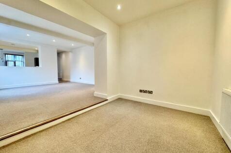 Burnley Road East, Rossendale, Lancashire, BB4 photo 3