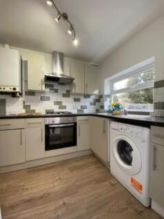 Brixham Crescent, Ruislip, Middlesex, HA4 photo 5