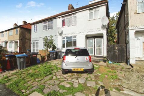 Two Bedroom Ground Floor Maisonette To Rent