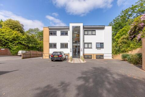 Poole, BH14 - property photo