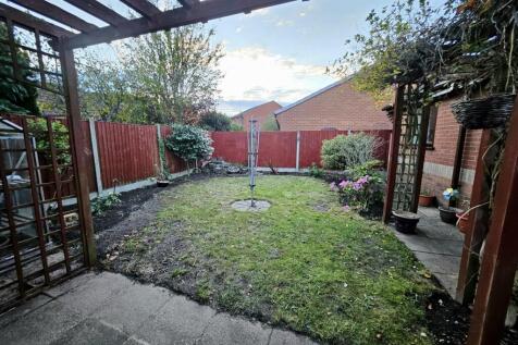 Aldergrove Crescent, Birchwood, Lincoln photo 4