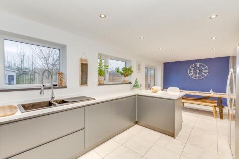 KITCHEN, DINER AND LIVING ROOM