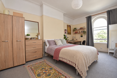 9-bed terraced on Tyndalls Park Road, Upper Maisonette, Bristol, BS8 1PL, £8,460/mo