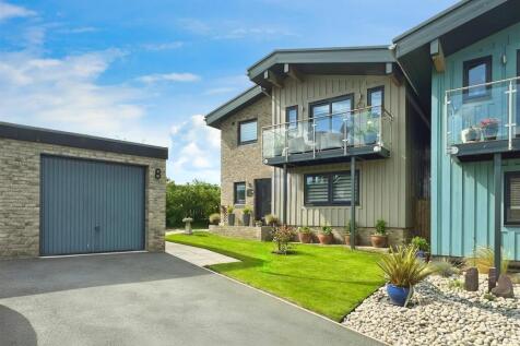 GARAGE &amp; PARKING