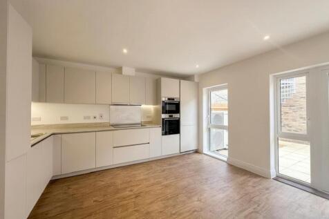Kitchen 1.jpg