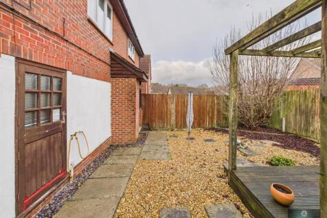 CAM04622G0-PR0146-STILL008.jpg