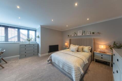 18 Royal Garden-049.jpg