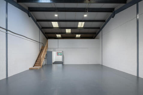 Light Industrial to rent Image 4
