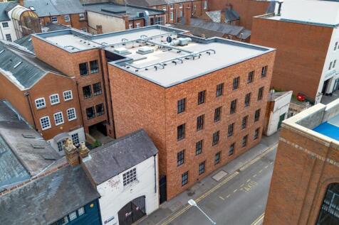 6-bed flat on 79 Bedford Street, Leamington Spa, £4,170/mo
