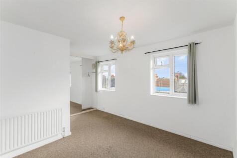 flat 11 livingstone court (16).jpg