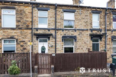 Batley, WF17 - property photo