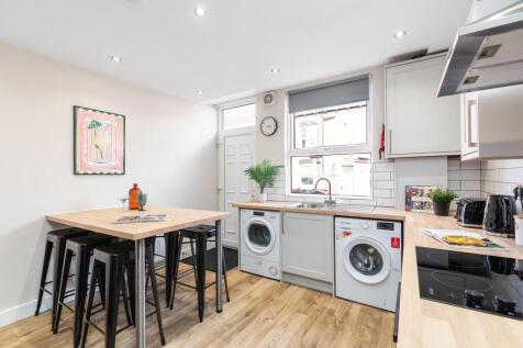 9, Beamsley Mount, Leeds photo 4