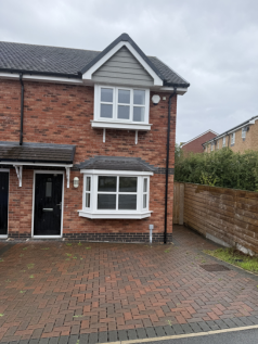 3-bed house on Cae'r Llynen, Llandudno Junction, £1,138/mo