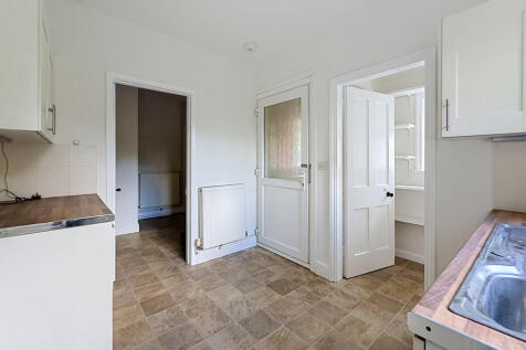 Middle Stud Cottages, Landwade Road, Exning, Newmarket, Suffolk photo 4