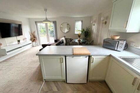 Underwood Court, 9 Giants Seat Grove, Swinton, Manchester, M27 photo 4