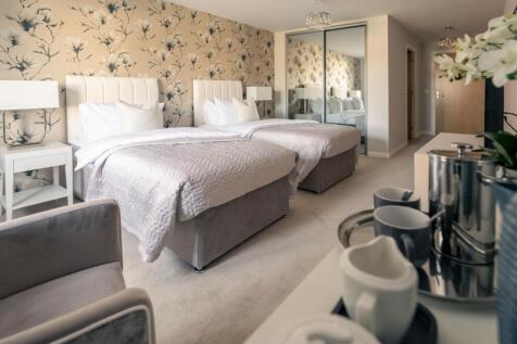 The Cedars, Malpas - Guest Suite