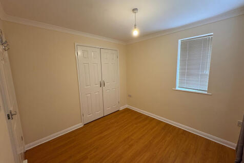 Station Approach, Ludgershall, SP11 photo 4